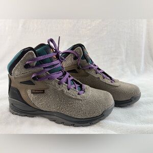Columbia Women’s Tan and Purple Boots NWOT